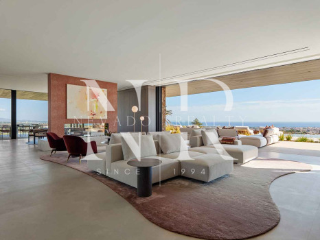Villa en Urbanización El Herrojo Alto con vistas panorámicas al mar en venta