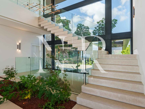 Villa en Urbanización El Herrojo Alto con vistas panorámicas al mar en venta