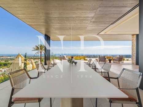 Villa en Urbanización El Herrojo Alto con vistas panorámicas al mar en venta