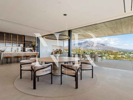 Villa en Urbanización El Herrojo Alto con vistas panorámicas al mar en venta