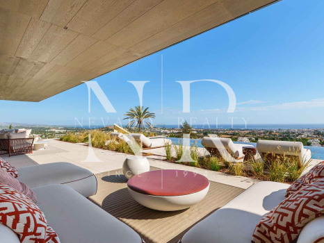Villa en Urbanización El Herrojo Alto con vistas panorámicas al mar en venta