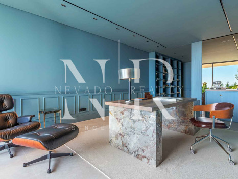 Villa en Urbanización El Herrojo Alto con vistas panorámicas al mar en venta