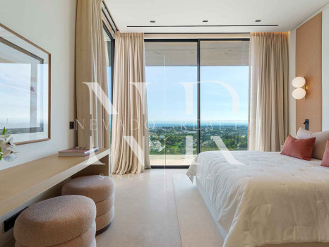 Villa en Urbanización El Herrojo Alto con vistas panorámicas al mar en venta