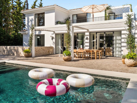 Villa en Las Brisas Golf en primera línea de golf en venta
