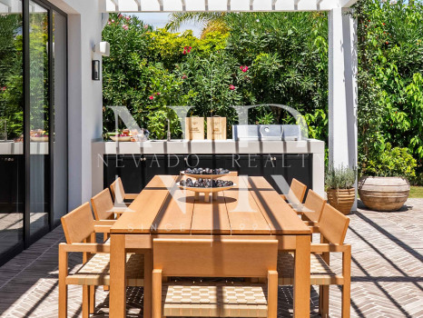 Villa en Las Brisas Golf en primera línea de golf en venta