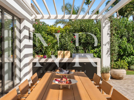 Villa en Las Brisas Golf en primera línea de golf en venta