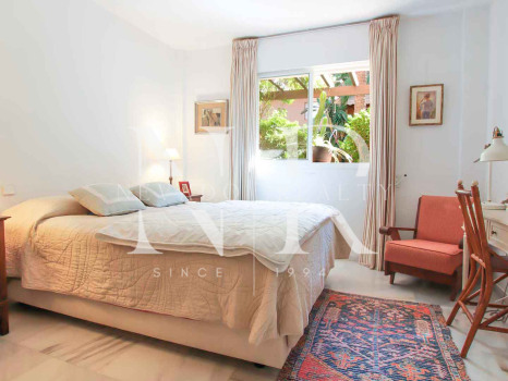 Apartamento en Urbanización Jardines de las Lomas de Marbella Club en venta