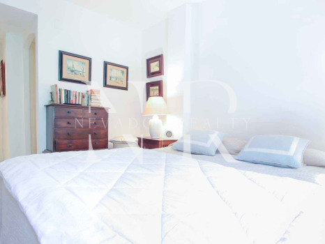 Apartamento en Urbanización Jardines de las Lomas de Marbella Club en venta