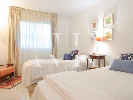 Apartamento en Urbanización Jardines de las Lomas de Marbella Club en venta