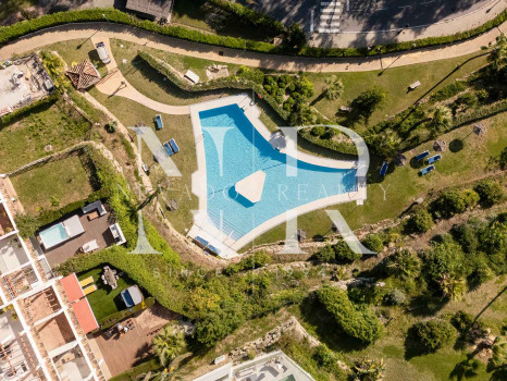 Appartement entièrement rénové à vendre dans le complexe Palacetes Les Belvederes