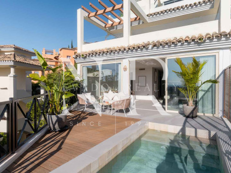 Appartement entièrement rénové à vendre dans le complexe Palacetes Les Belvederes