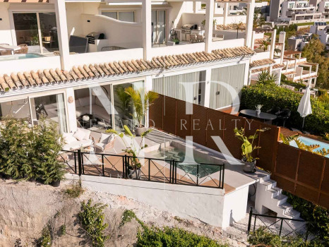 Appartement entièrement rénové à vendre dans le complexe Palacetes Les Belvederes
