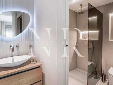 Appartement entièrement rénové à vendre dans le complexe Palacetes Les Belvederes