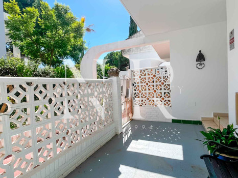 Maison mitoyenne à vendre dans le lotissement Jardines de Marbería