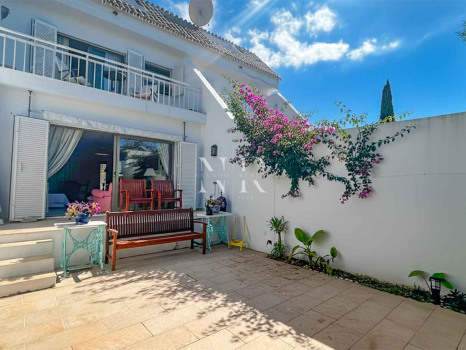 Maison mitoyenne à vendre dans le lotissement Jardines de Marbería