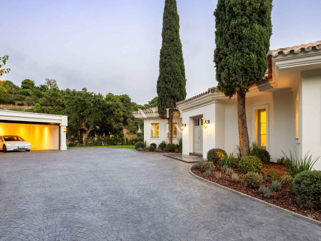 Villa en Urbanización La Zagaleta completamente renovada en venta