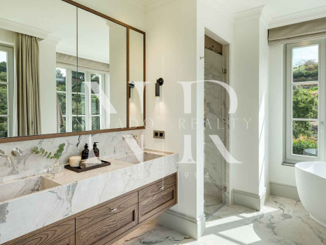 Villa en Urbanización La Zagaleta completamente renovada en venta