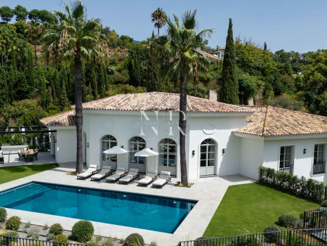 Villa en Urbanización La Zagaleta completamente renovada en venta