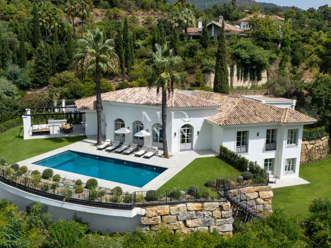 Villa en Urbanización La Zagaleta completamente renovada en venta