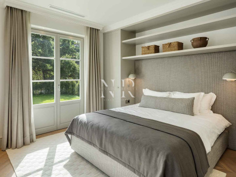 Villa en Urbanización La Zagaleta completamente renovada en venta