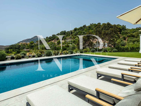 Villa en Urbanización La Zagaleta completamente renovada en venta