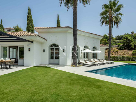 Villa en Urbanización La Zagaleta completamente renovada en venta