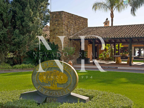 Villa en Urbanización La Zagaleta completamente renovada en venta