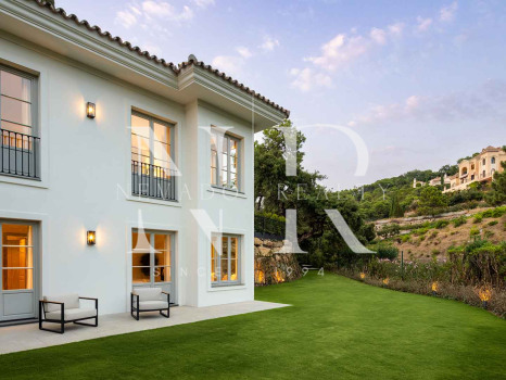 Villa en Urbanización La Zagaleta completamente renovada en venta