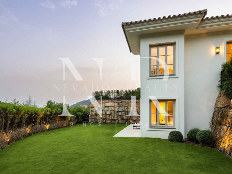 Villa en Urbanización La Zagaleta completamente renovada en venta