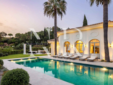 Villa en Urbanización La Zagaleta completamente renovada en venta
