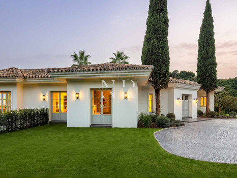 Villa en Urbanización La Zagaleta completamente renovada en venta