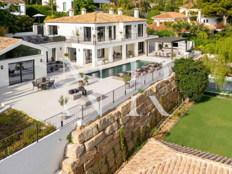 Villa entièrement rénovée à vendre à Rocío de Nagüeles