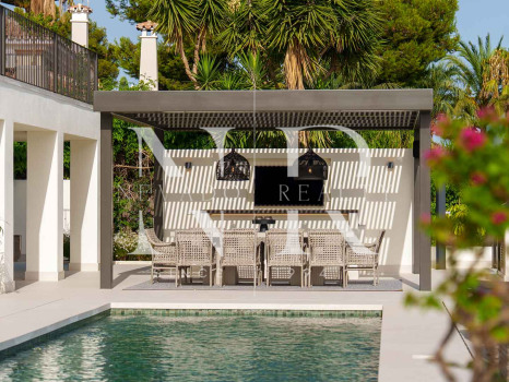 Villa entièrement rénovée à vendre à Rocío de Nagüeles
