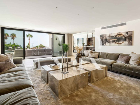 Villa entièrement rénovée à vendre à Rocío de Nagüeles