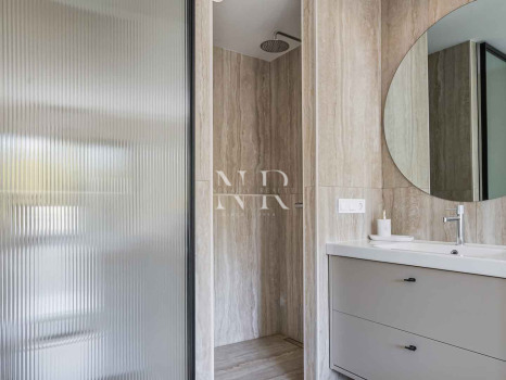 Appartement entièrement rénové à vendre dans le lotissement Los Almendros