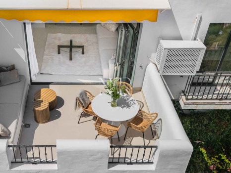 Appartement entièrement rénové à vendre dans le lotissement Los Almendros