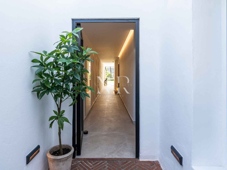Maison mitoyenne entièrement rénovée à vendre dans le lotissement La Rinconada