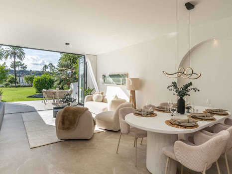 Maison mitoyenne entièrement rénovée à vendre dans le lotissement La Rinconada