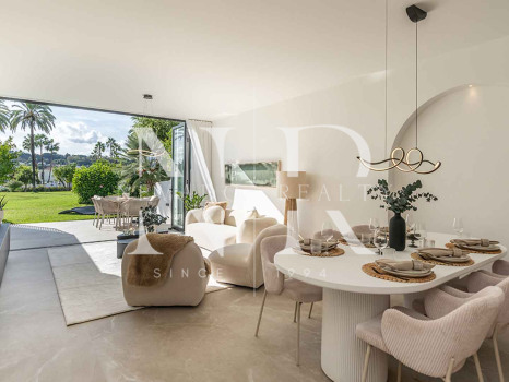 Maison mitoyenne entièrement rénovée à vendre dans le lotissement La Rinconada