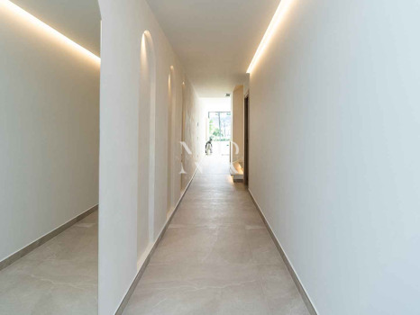 Maison mitoyenne entièrement rénovée à vendre dans le lotissement La Rinconada