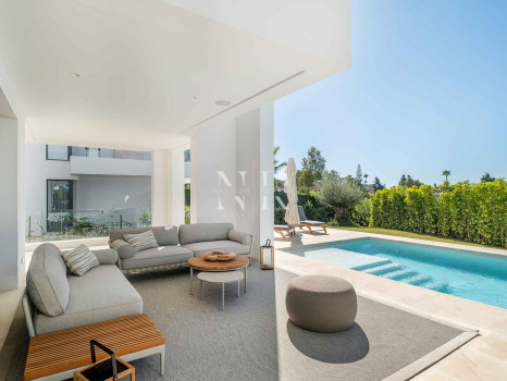 Villa en El Paraíso de diseño en venta
