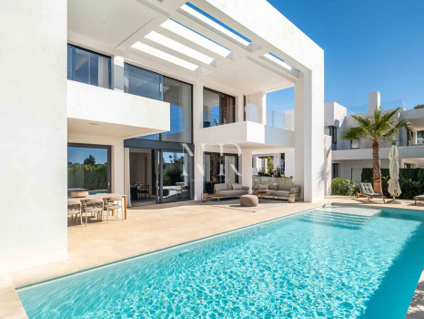 Villa en El Paraíso de diseño en venta
