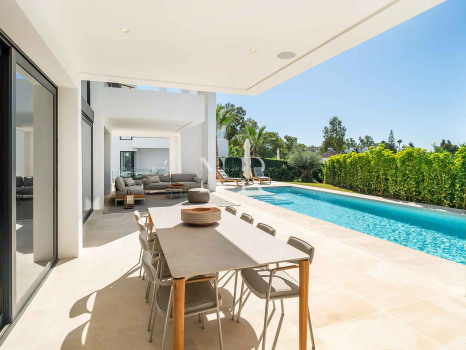 Villa en El Paraíso de diseño en venta