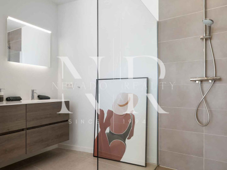 Villa en La Alquería con vistas panorámicas al mar y al golf en venta