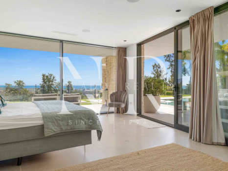 Villa en La Alquería con vistas panorámicas al mar y al golf en venta