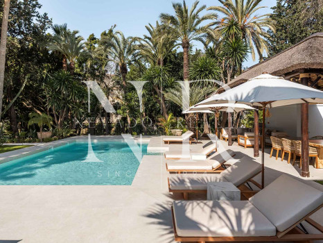 Villa en Nueva Andalucía de diseño contemporáneo en venta