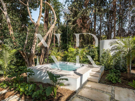 Villa en Nueva Andalucía de diseño contemporáneo en venta