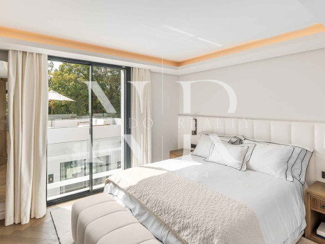 Villa en Nueva Andalucía de diseño contemporáneo en venta