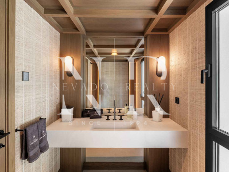 Villa en Nueva Andalucía de diseño contemporáneo en venta