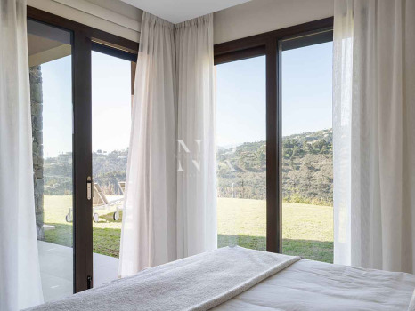 Apartment in the Real de la Quinta residential complex with panoramic sea views for sale